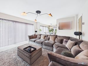 Photo 32- click for photo gallery